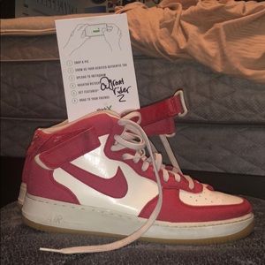 Nike AF1 Midtop Sneakers